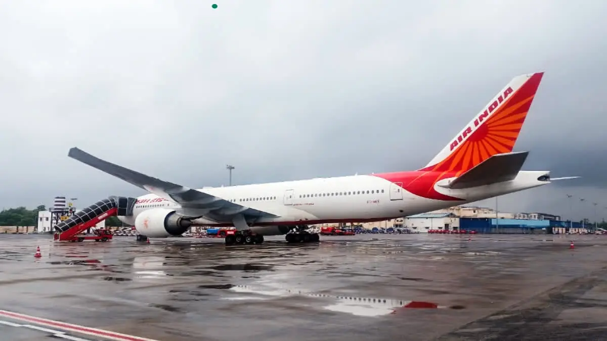 Delhi-Paris Flight