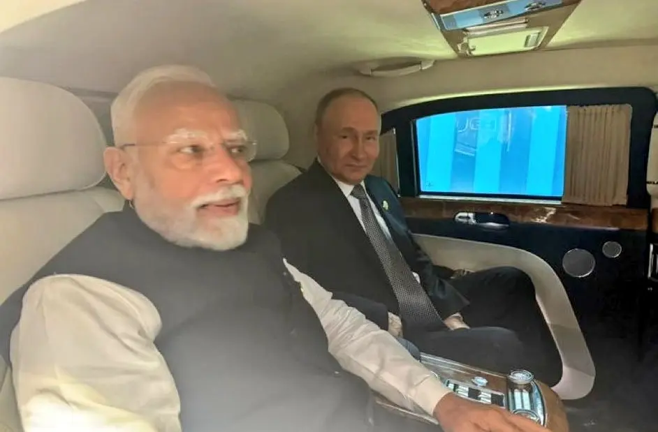 Modi and Putin Car Talk